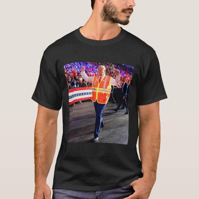 Donald Trump Dirige No Lixo De Camisas De Lixo (Frente)