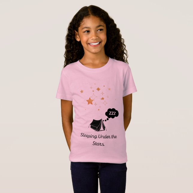 Dormindo Sob A Camisa T-Shirt Das Estrelas (Frente Completa)