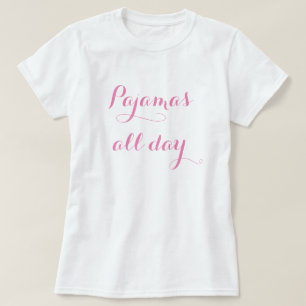 Dos pijamas t-shirt o dia inteiro