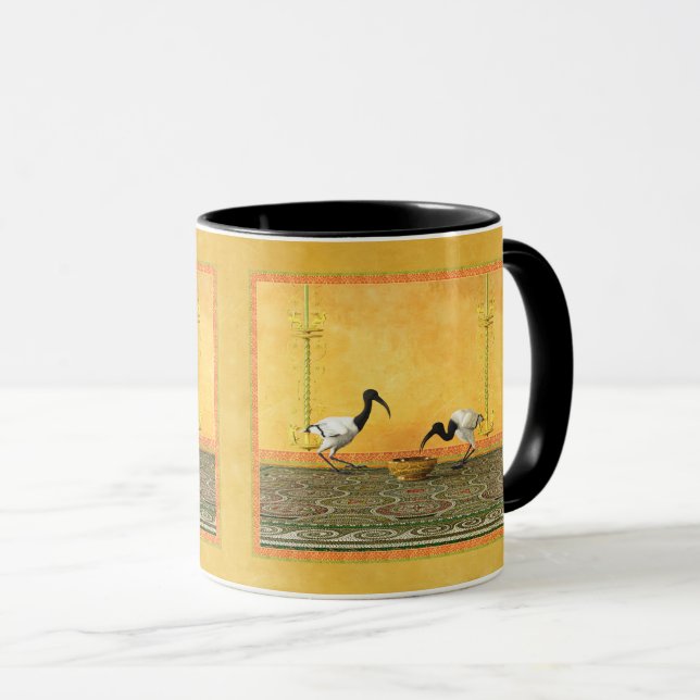 Duas bebidas de uma caneca de ouro (Frente Esquerda)