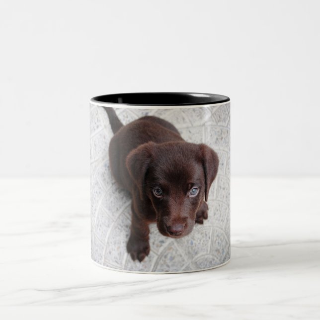 Duas caneca com design de cachorrinho. (Centro)