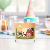 Duas Vacas e um Celeiro Vermelho ao Nascer do Sol