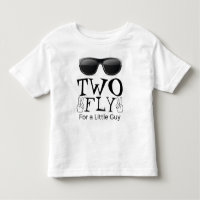 Duas voas para uma pequena Cara de camiseta