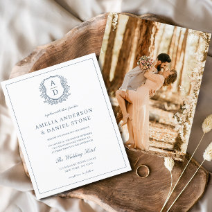 Dusty Blue Leafy Crest Monograma Casamento Elegant