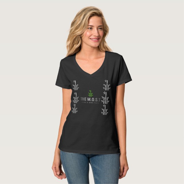 e: Camiseta Básica Feminina com Decote em V (Preto (Frente Completa)
