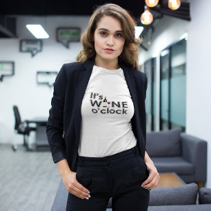 É Vinho O'Clock T-Shirt