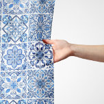 Echarpe Azulejos do Mediterrâneo, Portugal, Azulejo, Majol<br><div class="desc">Padrão elegante,  na moda e sofisticado com azulejos mediterrânicos de cor azul e branca. Presente moderno e moderno,  perfeito para o amante Azulejo em sua vida.</div>