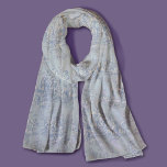 Echarpe Cinza azul Elegante de jouy<br><div class="desc">Vintage retro blue cinza toile de jouy Scarf. Melhore o seu guarda-roupa com a elegância eterno de designs antigos toile de jouy, inspirada nos padrões requintados de cenas rosa-quente francesas. Estas sofisticadas impressões Toile são uma raiva constante no momento, belas designs que trazem beleza natural e charme. Este cachecol em...</div>