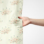 Echarpe Flores Azuis, Flores Vermelhas, Padrão De Flores<br><div class="desc">Padrão elegante,  na moda e sofisticado com flores azuis e vermelhas. Presente moderno e moderno,  perfeito para o amante floral de design na sua vida.</div>