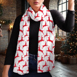 Echarpe Natal de padrão de veados vermelhos minimalista<br><div class="desc">Este elegante cachecol de chiffon apresenta um padrão minimalista de veados vermelhos, perfeito para adicionar um toque de na moda ao seu guarda-roupa de inverno. Ideal para encontros de férias, festas de Natal, ou visto casual do dia a dia, as delicadas vitrines de design correndo silhuetas de veados contra um...</div>