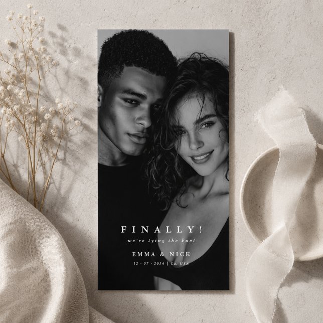 Editorial Photo Finally Wedding Save the Date (Criador carregado)