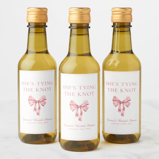 Ela Está Amarrando o Nó Soft Pink Coquette Chá de  (Garrafas)