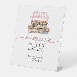 Ela está fora do Market Mimosa Bar