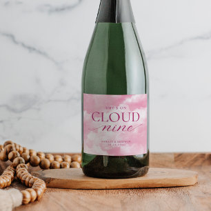 Ela está no Rosa Nove Nuvens Chá de Noiva