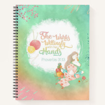 Ela trabalha de forma voluntária com suas mãos tri