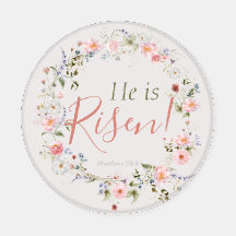 Ele é uma Páscoa Inspiracional Elegante Risen