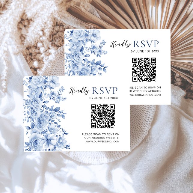 Elegant Dusty Blue Floral Wedding RSVP Card QR Cod (Criador carregado)