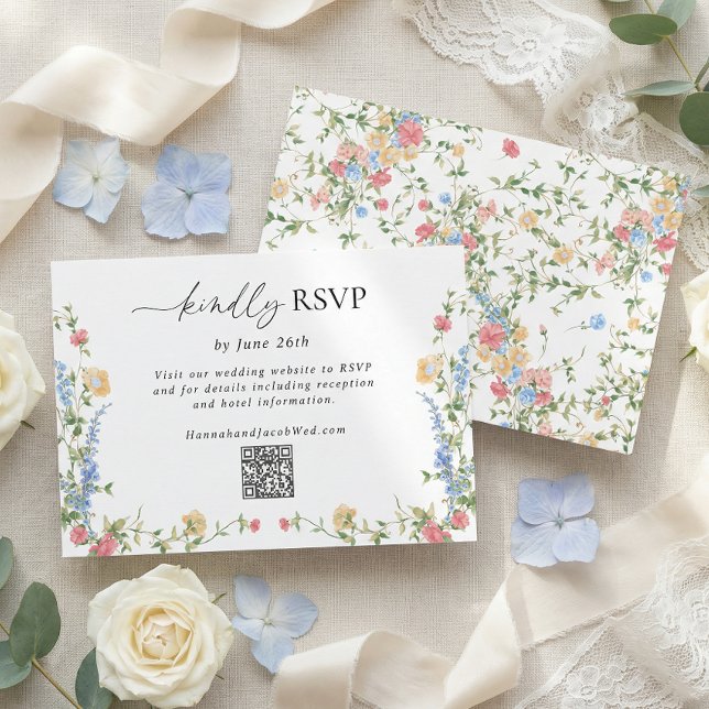 Elegant Wildflower Wedding QR Code RSVP Card (Criador carregado)