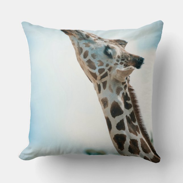 Elegante Almofada de Girafa Selvagem – Animal de S (Frente)