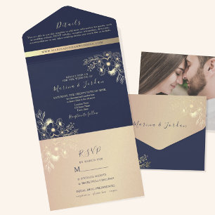 Elegante Casamento Floral em Azul Naval e Dourado