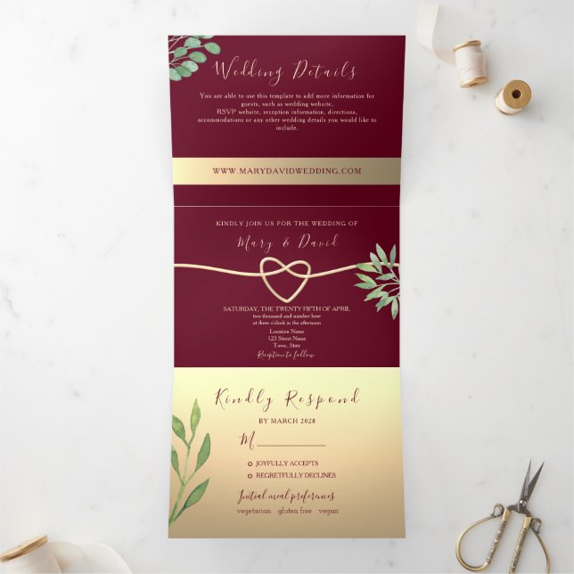 Elegante Convite Burgundy de Três Dobras (Dentro)