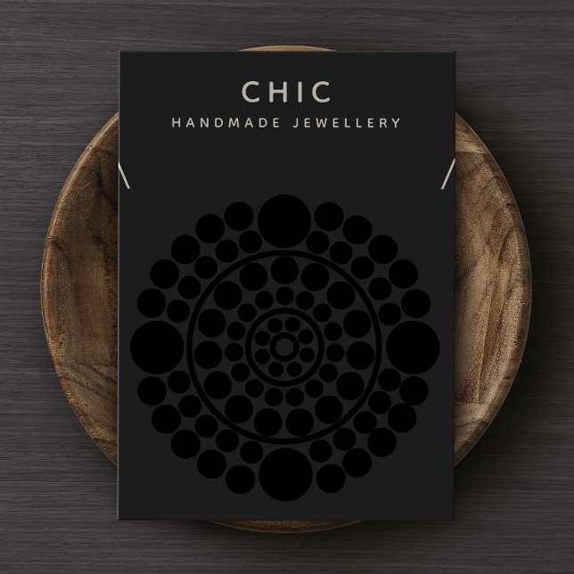 Elegante preto do colar em preto (Criador carregado)