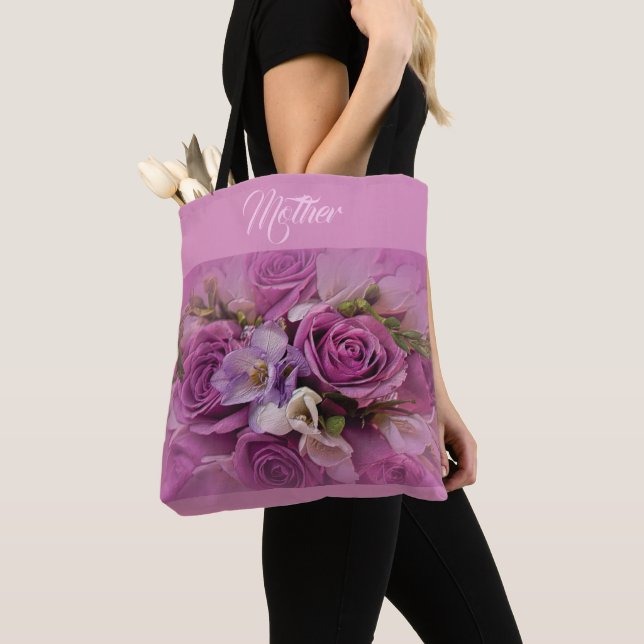 Elegante Rose Bouquet Tote Bag (Close Up)