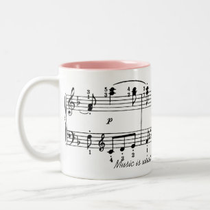 Em Dois Tons A música está sentindo a caneca de café