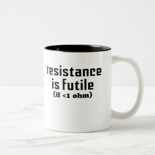 Em Dois Tons A resistência é caneca de café inútil