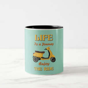 Em Dois Tons A vida é uma caneca de café