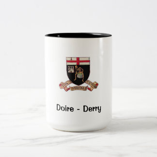 Em Dois Tons Brasão de Derry - caneca de café