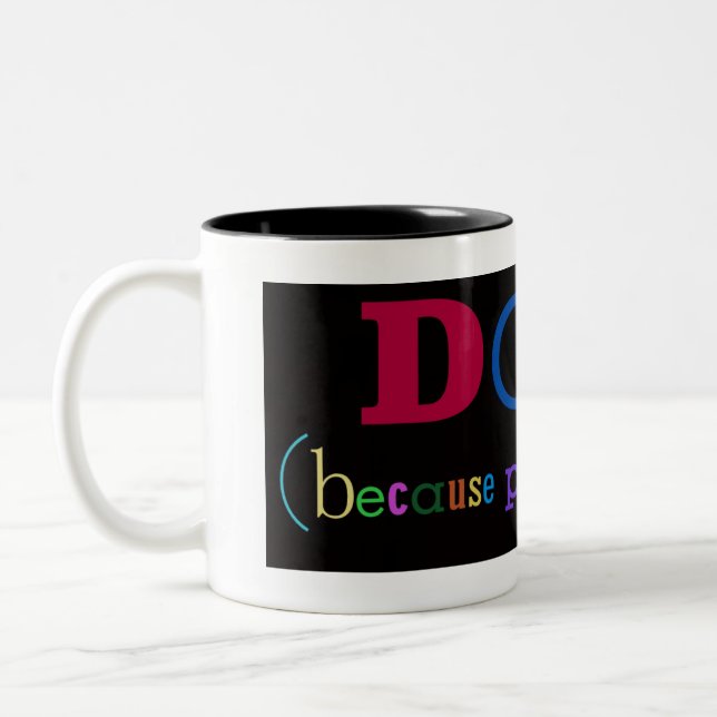 Em Dois Tons CÃES. (porque as pessoas sugam) caneca de café (Esquerda)