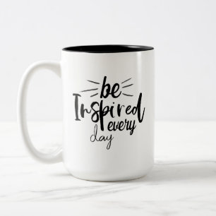 Em Dois Tons Caneca de Café com Citação de Inspiração Diária