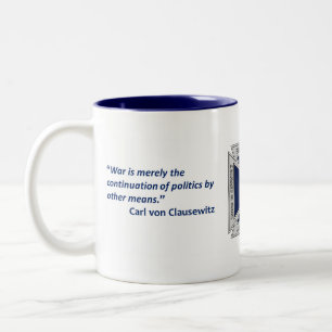 Em Dois Tons Caneca de café da moeda do desafio de Clausewitz
