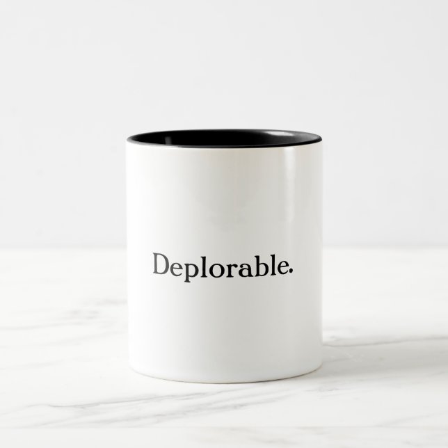 Em Dois Tons Caneca de café deplorável (Centro)