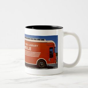 Em Dois Tons Caneca de café do Bookmobile