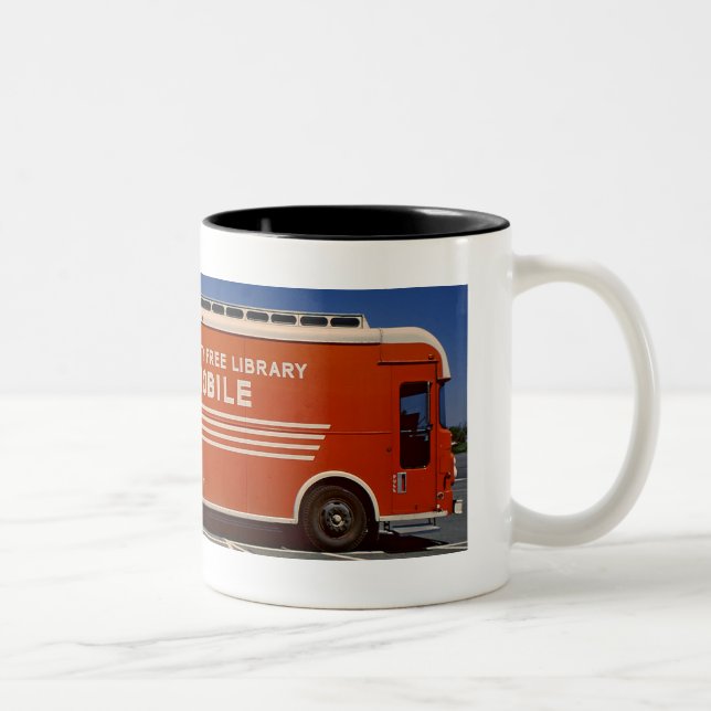 Em Dois Tons Caneca de café do Bookmobile (Direita)