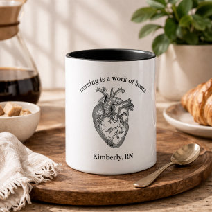 Em Dois Tons Caneca de Café Enfermagem é um Trabalho do Coração