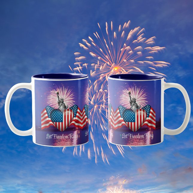 Em Dois Tons Caneca de café "Feliz 4 de Julho "Soe a Liberdade" (Criador carregado)