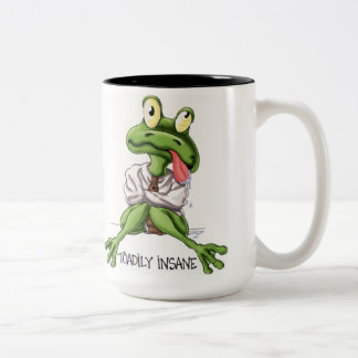 Em Dois Tons Caneca de café insana de Toadily