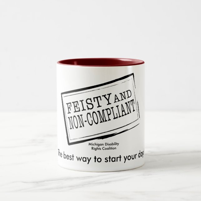 Em Dois Tons Caneca de café resoluto de 15 onças (Centro)