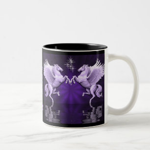Em Dois Tons Caneca de café roxa das reflexões de Pegasus