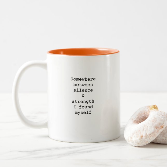 Em Dois Tons Crie Sua Própria Caneca de Café com Citação Person (Com Donut)