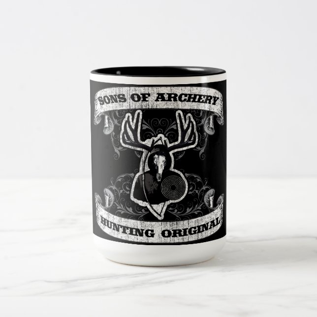 Em Dois Tons Filhos do tiro ao arco - caçando a caneca de café (Centro)