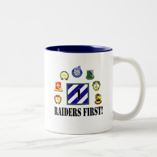 Em Dois Tons Incursores primeiramente! Caneca de café