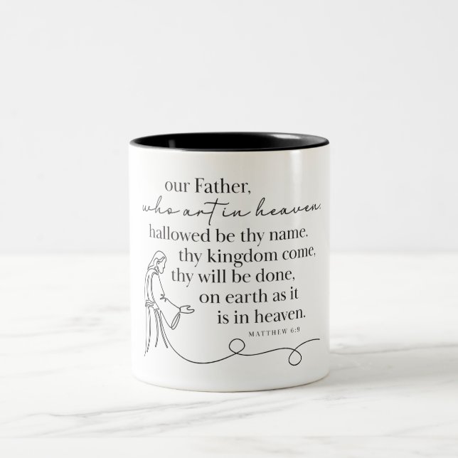 Em Dois Tons MATEUS 6:9 - Caneca de Café (Centro)