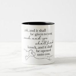 Em Dois Tons MATEUS 7:7 - Caneca de Café