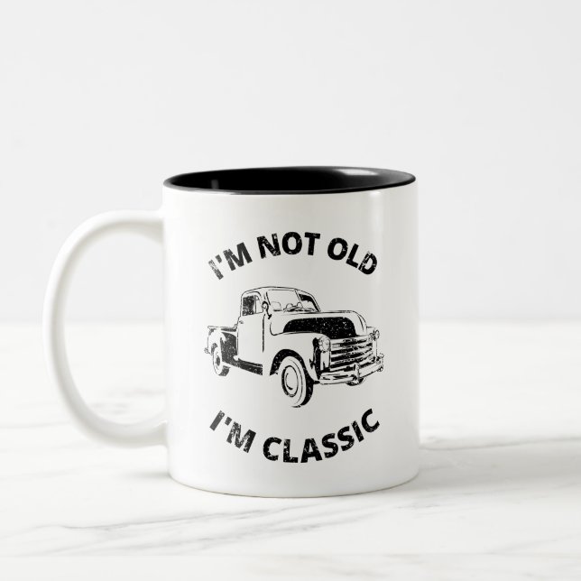 Em Dois Tons Não Sou Velho Sou Clássico   Caneca de Café (Esquerda)