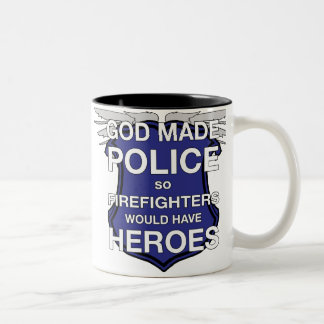 Em Dois Tons O deus fez a caneca de café da polícia
