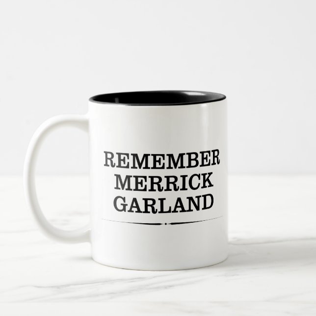 Em Dois Tons Recorde a caneca de café da festão de Merrick (Esquerda)